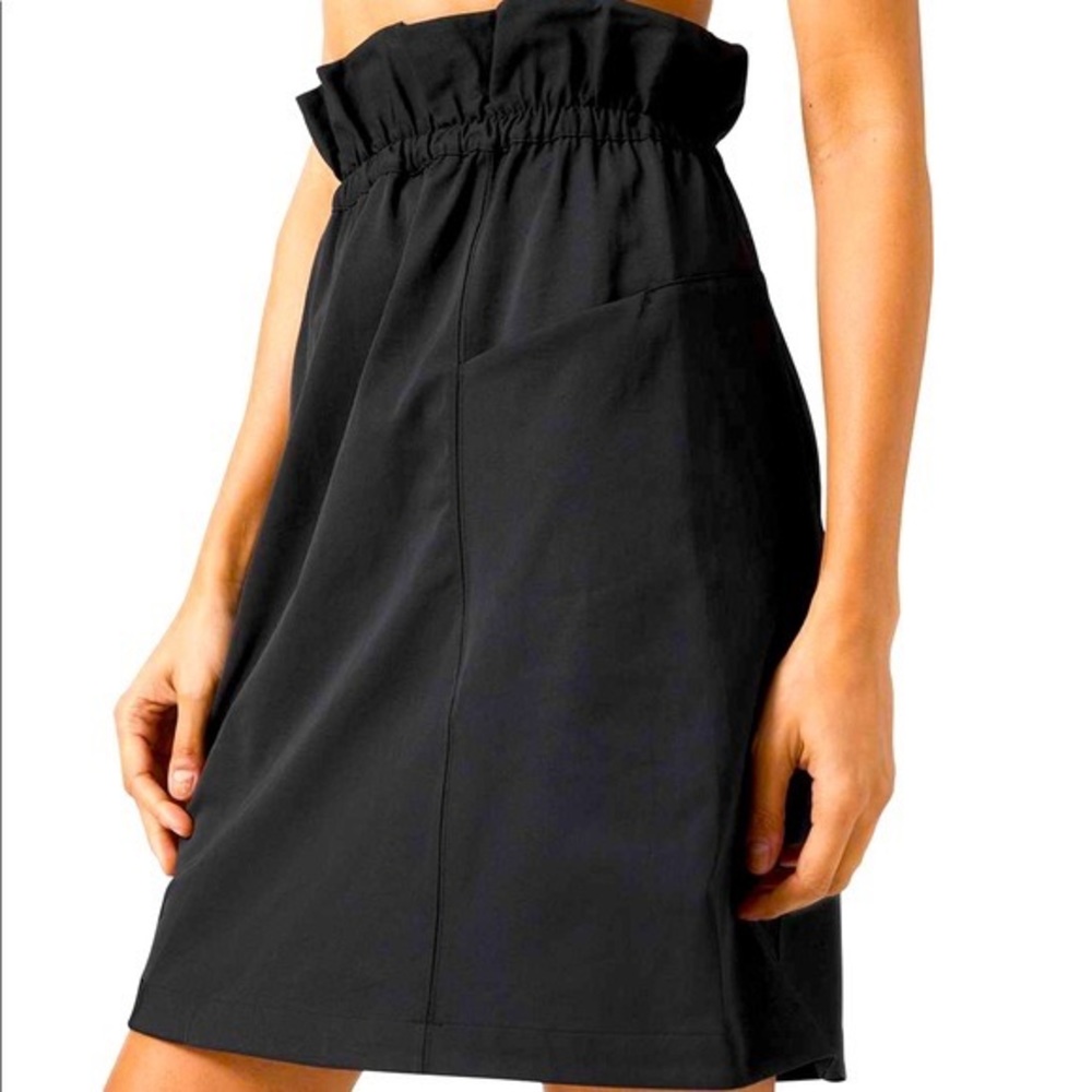 Lululemon Black Trip Taker Skirt Size 8